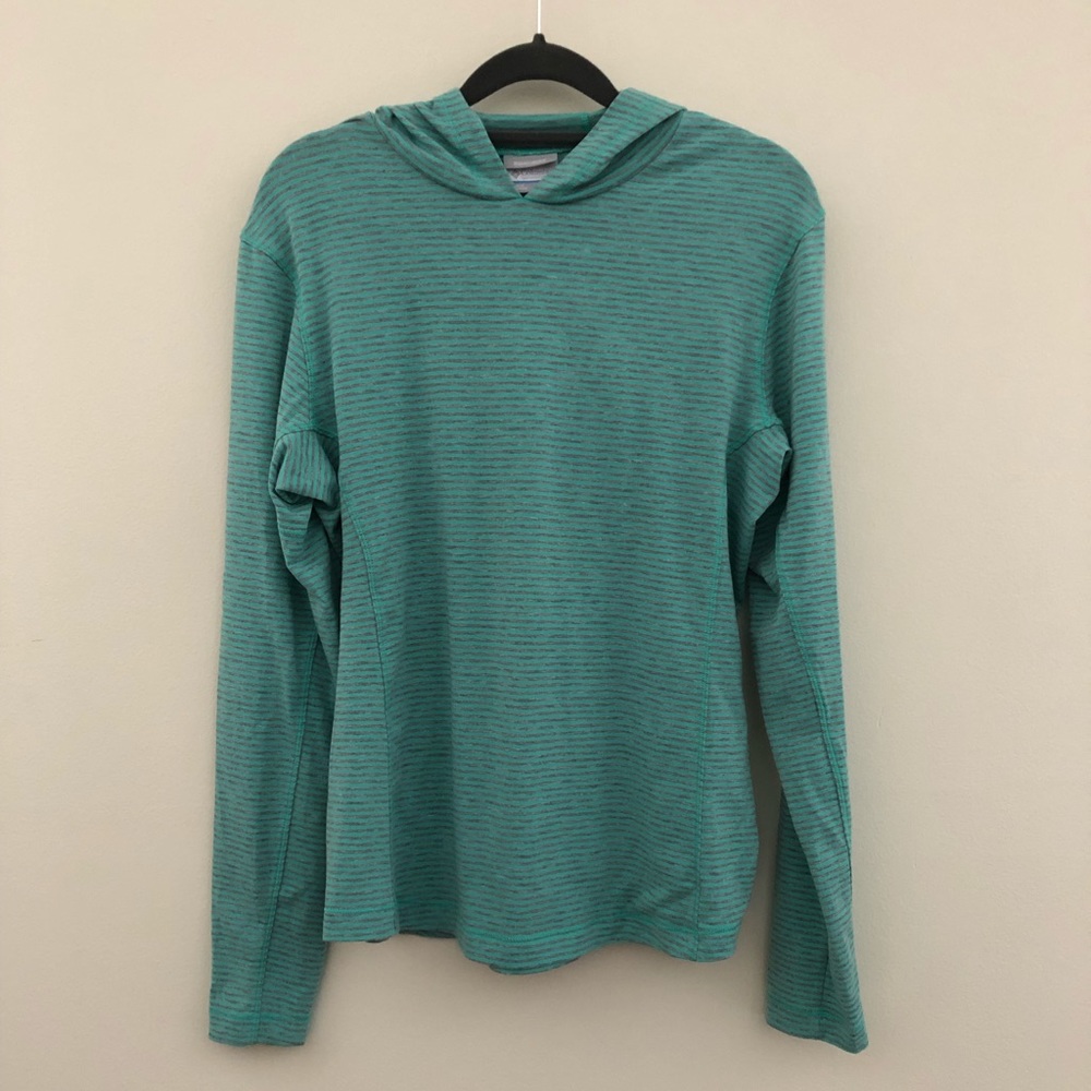 NWOT Columbia Women’s Hooded Long Sleeve Shirt